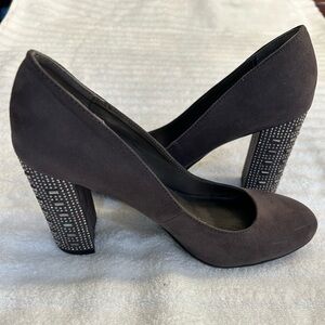Libby Edelman grey faux suede heels.
